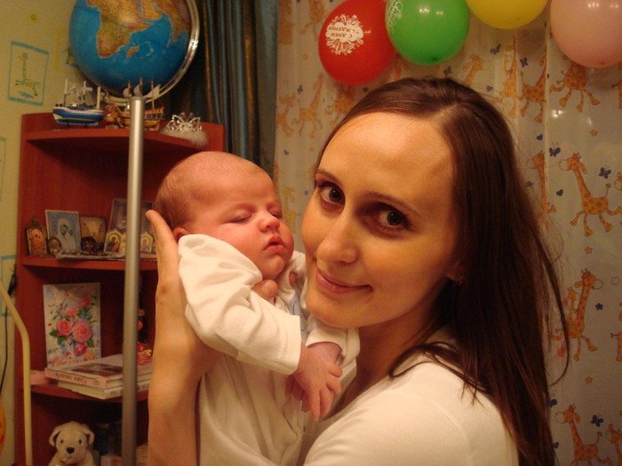 Все, мамочка, я устал зажигать, можно и поспать:)