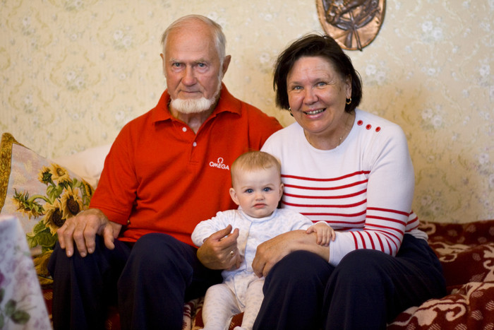 С бабушкой Светой и дедом Борисом.